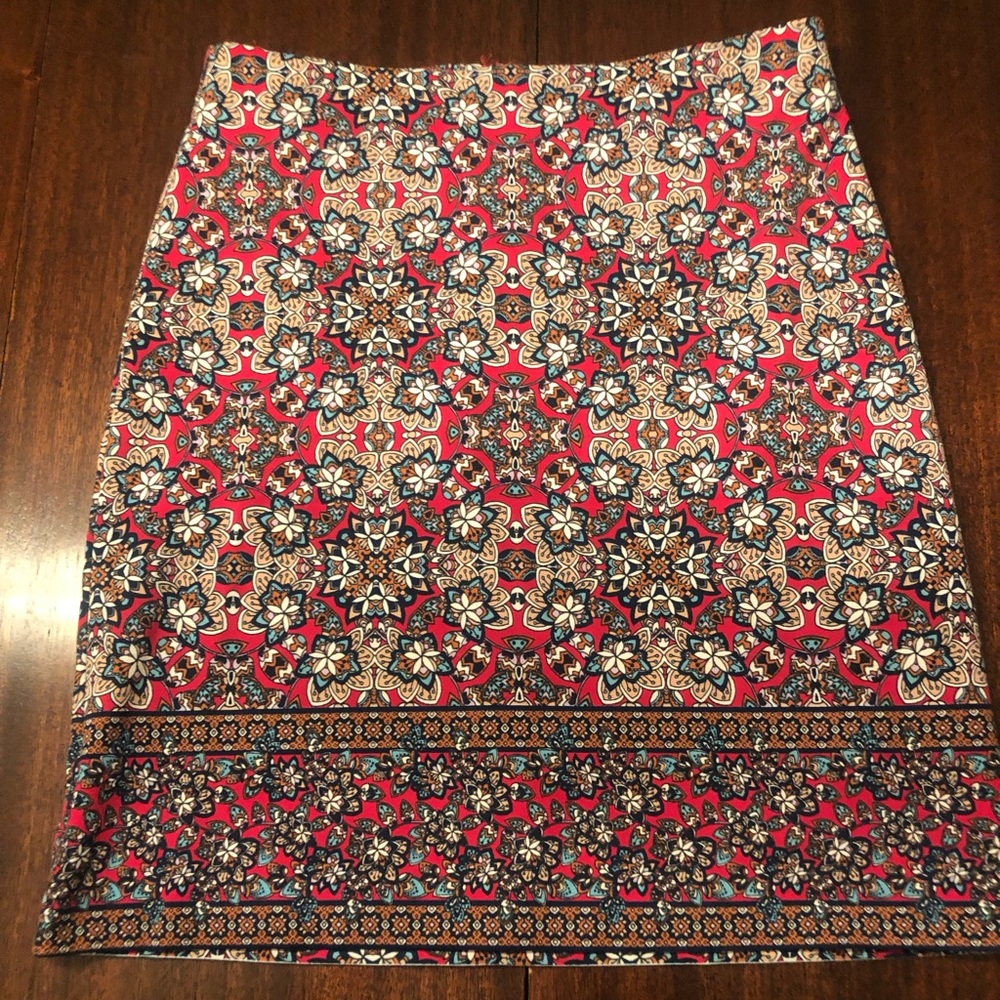Talbots Red Blue Floral Medallion Print Skirt Straight Stretch Zip Size 6p
